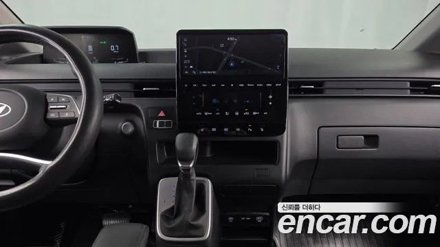 Hyundai Staria 2025 — фото 20