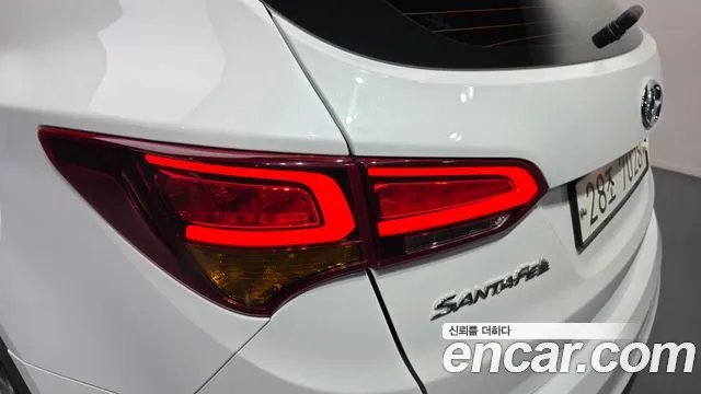 Hyundai Santafe 2018 — фото 9