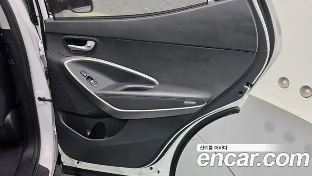 Hyundai Santafe 2018 — фото 15