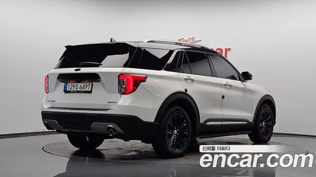 Ford Explorer 2021 — фото 2