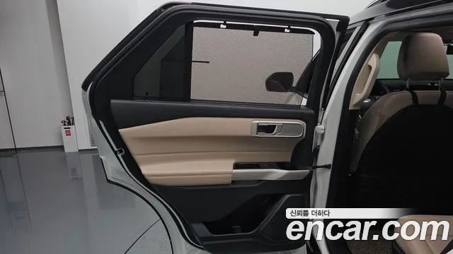 Ford Explorer 2021 — фото 15