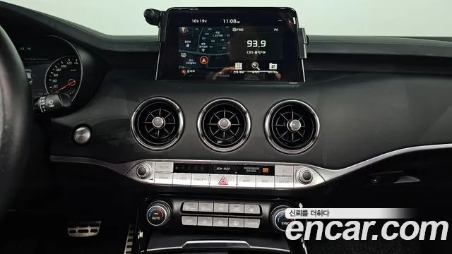 Kia Stinger 2020 — фото 14