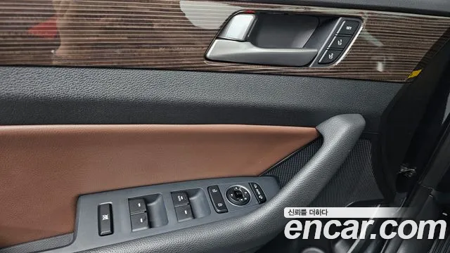 Hyundai Sonata 2018 — фото 18