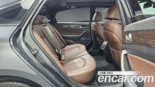 Hyundai Sonata 2018 — фото 32