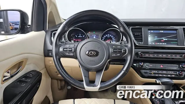 Kia Canival 2019 — фото 19