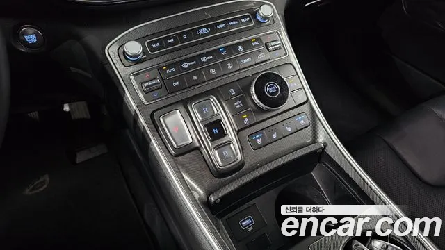 Hyundai Santafe 2023 — фото 12