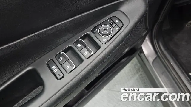 Hyundai Santafe 2023 — фото 27
