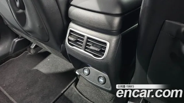 Hyundai Santafe 2023 — фото 31