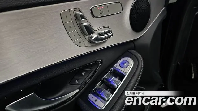 Mercedes-Benz C-Class 2021 — фото 17