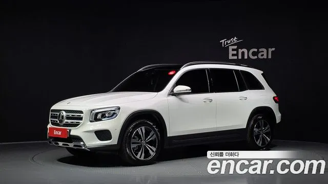 Mercedes-Benz GLB-Class 2023 — фото 1