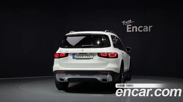 Mercedes-Benz GLB-Class 2023 — фото 4