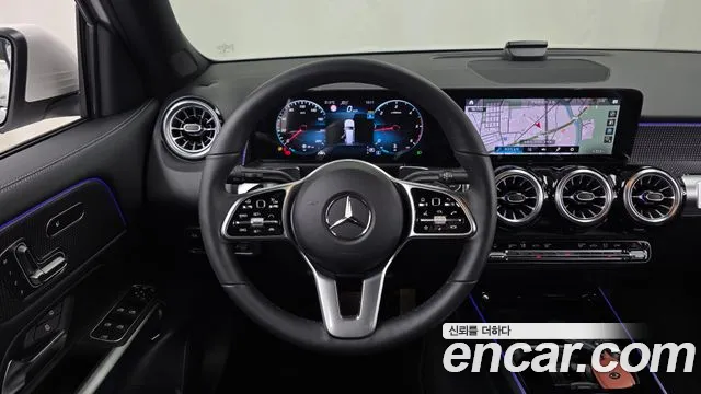 Mercedes-Benz GLB-Class 2023 — фото 19