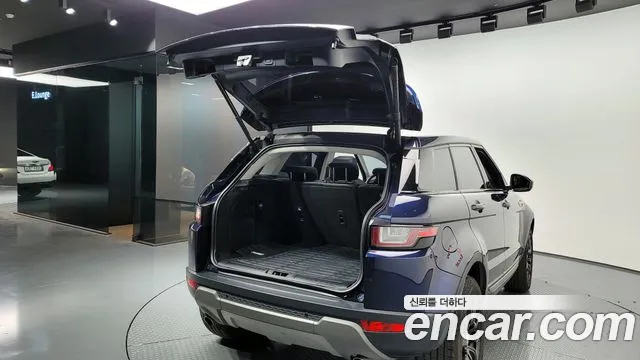 Land Rover Range Rover Evoque 2018 — фото 20
