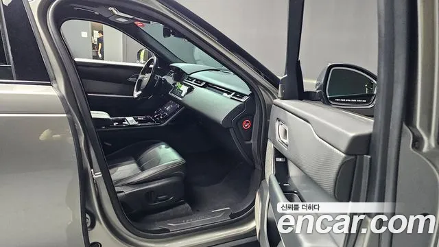 Land Rover Range Rover Velar 2018 — фото 10
