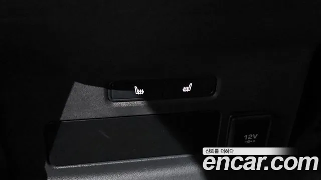 Land Rover Range Rover Velar 2018 — фото 19