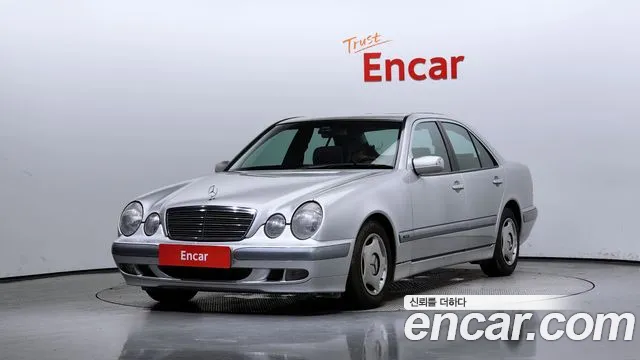 Mercedes-Benz E-Class 2001 — фото 1