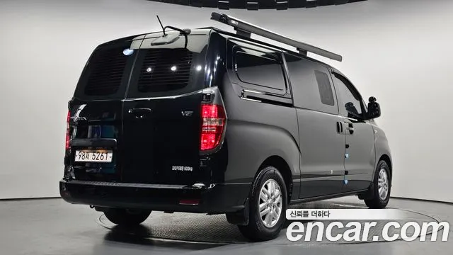 Hyundai Starex 2019 — фото 2