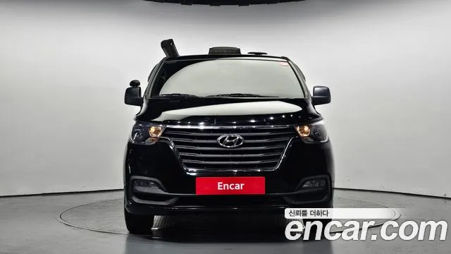 Hyundai Starex 2019 — фото 3