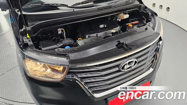 Hyundai Starex 2019 — фото 6