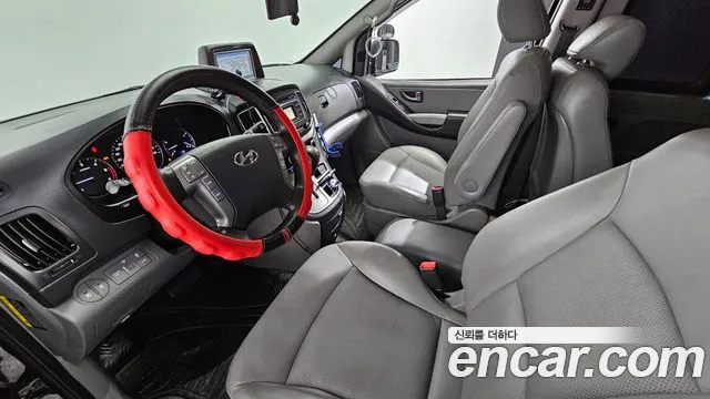 Hyundai Starex 2019 — фото 7