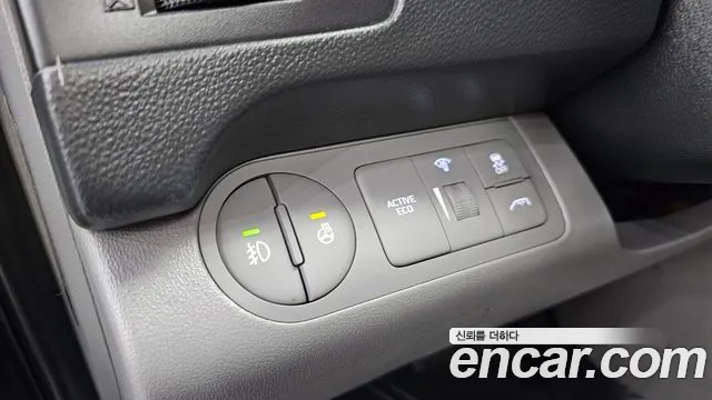 Hyundai Starex 2019 — фото 12