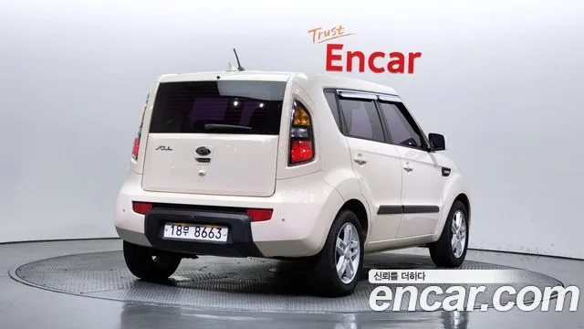Kia Soul 2011 — фото 2