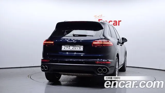 Porsche Cayenne 2015 — фото 4