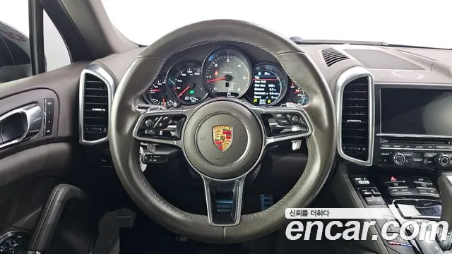 Porsche Cayenne 2015 — фото 13