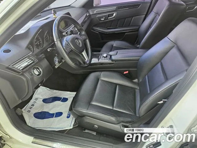 Mercedes-Benz E-Class 2013 — фото 17