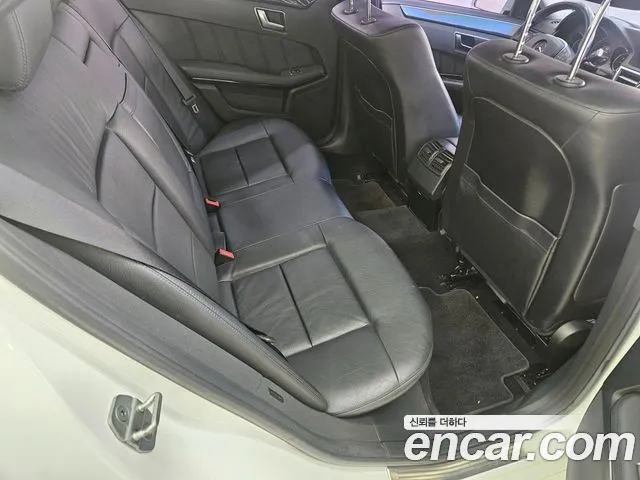 Mercedes-Benz E-Class 2013 — фото 20