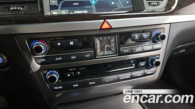 Hyundai Genesis 2014 — фото 17