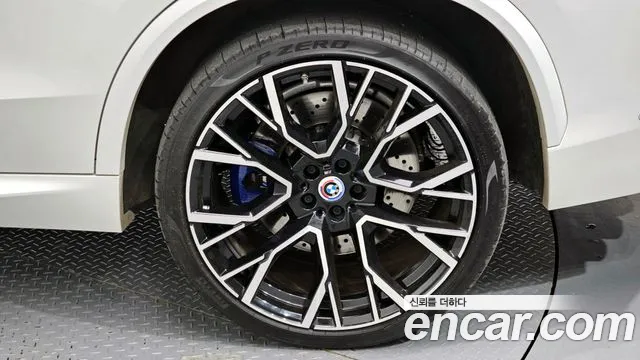 BMW X5M 2023 — фото 5