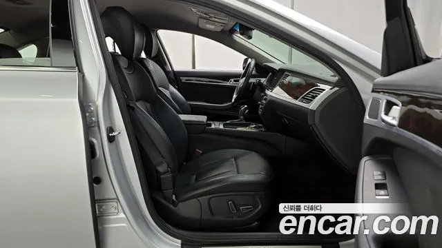 Hyundai Genesis 2015 — фото 10