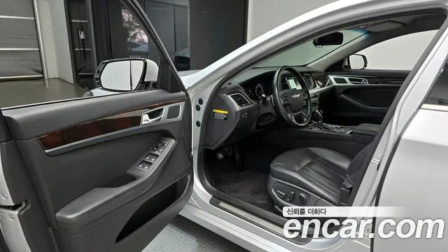 Hyundai Genesis 2015 — фото 11