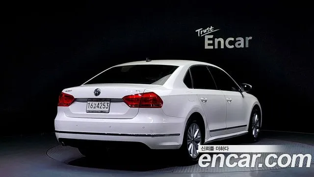 Volkswagen Passat 2015 — фото 2