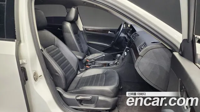 Volkswagen Passat 2015 — фото 11