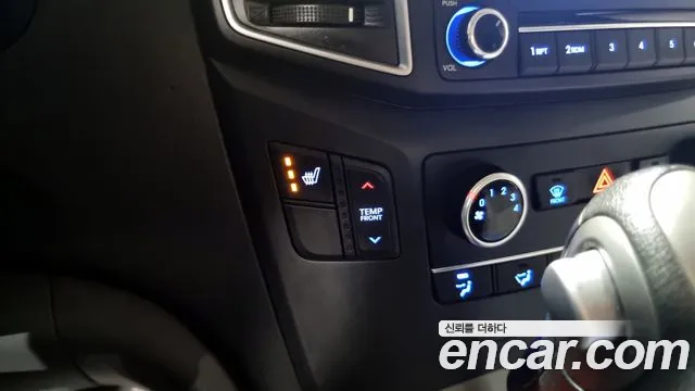 Hyundai Starex 2019 — фото 15