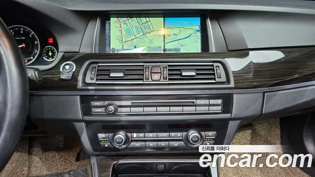 BMW 5-Series 2015 — фото 14