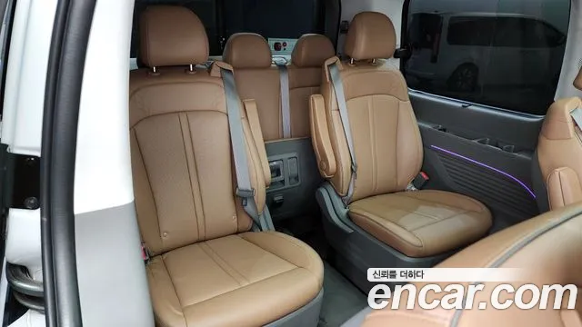 Hyundai Staria 2023 — фото 13