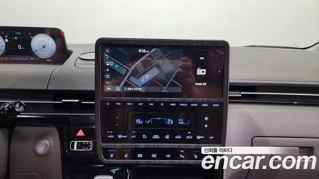 Hyundai Staria 2023 — фото 15