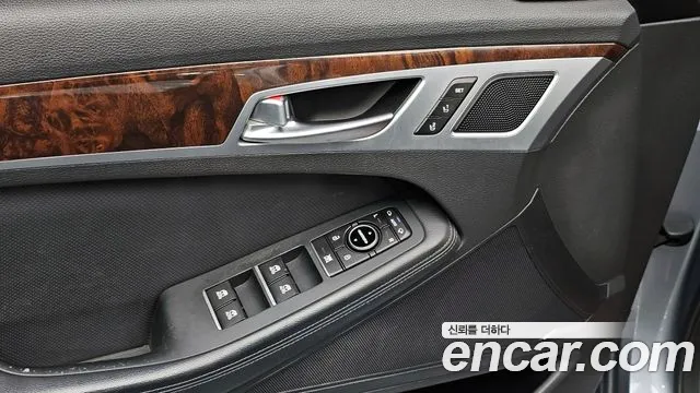 Hyundai Genesis 2014 — фото 18