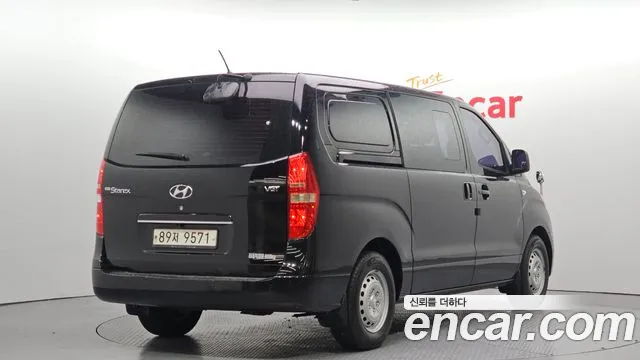 Hyundai Starex 2016 — фото 2