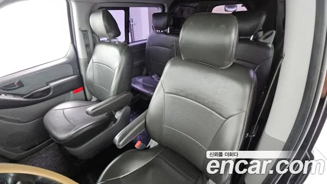 Hyundai Starex 2016 — фото 12
