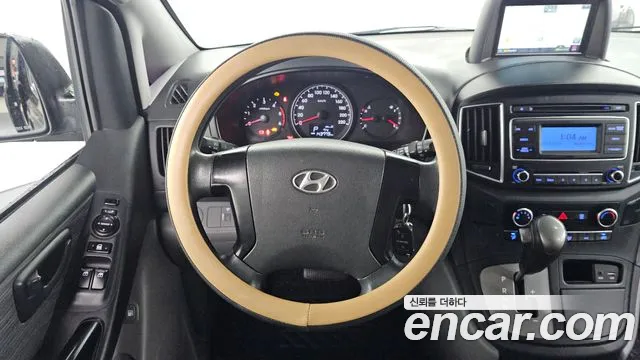 Hyundai Starex 2016 — фото 13