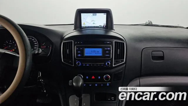 Hyundai Starex 2016 — фото 14