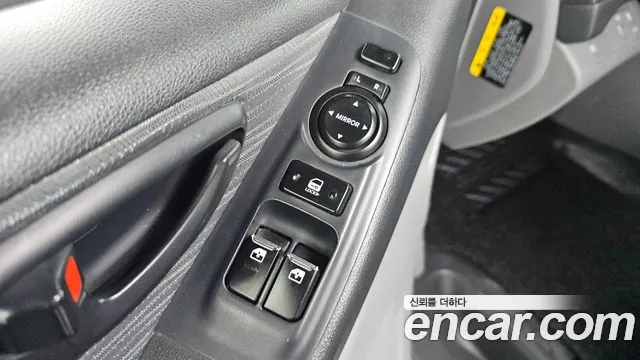 Hyundai Starex 2016 — фото 16