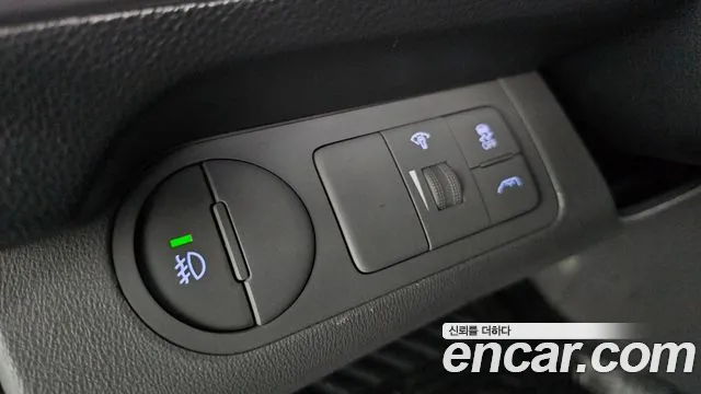Hyundai Starex 2016 — фото 17
