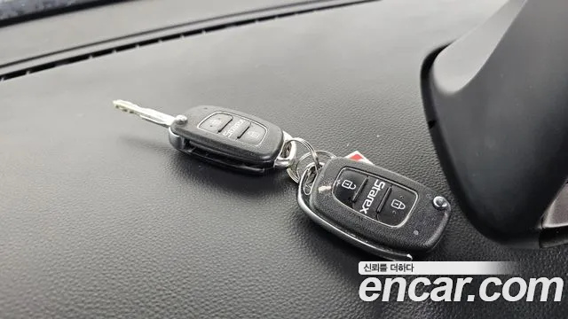 Hyundai Starex 2016 — фото 19