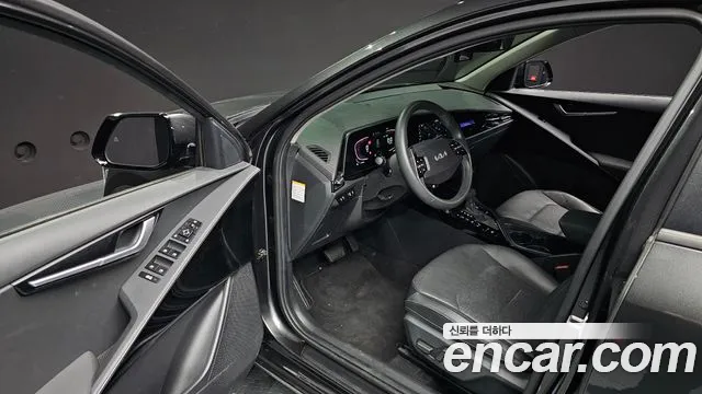 Kia Niro 2022 — фото 11