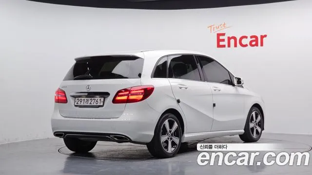 Mercedes-Benz B-Class 2018 — фото 2